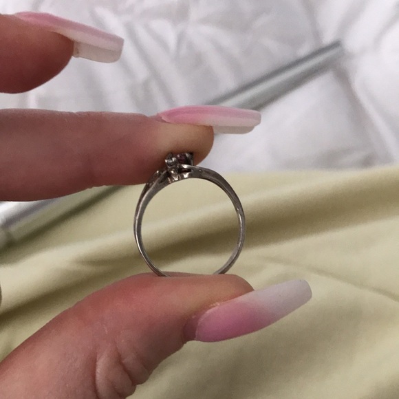 Estate piece- Sterling silver Tanzanite and white sapphire ring - Picture 7 of 10